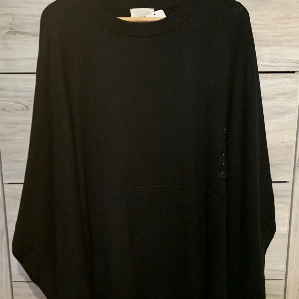 Bungee by Whoopi black poncho  one size